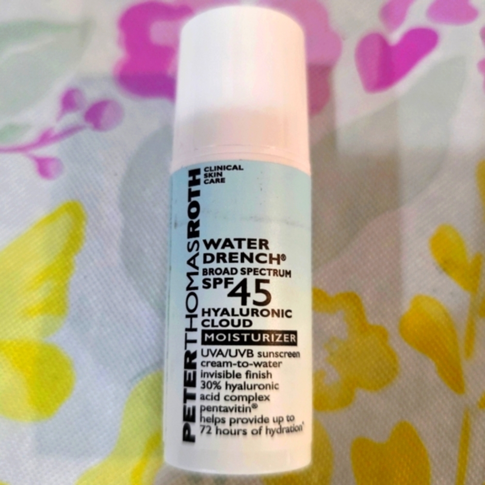 PETER THOMAS ROTH WATER DRENCH BROAD SPECTRUM SPF45 HYALURONIC CLOUD MOISTURIZER